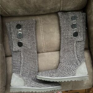 UGG CLASSIC CARDY GRAY SZ 9